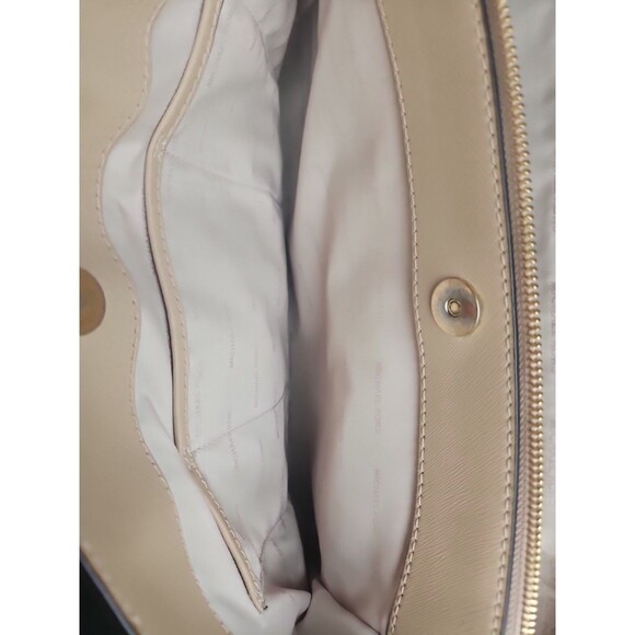 Michael KORS  Cream LARGE Satchel Handbag Used - Picture 4 of 16